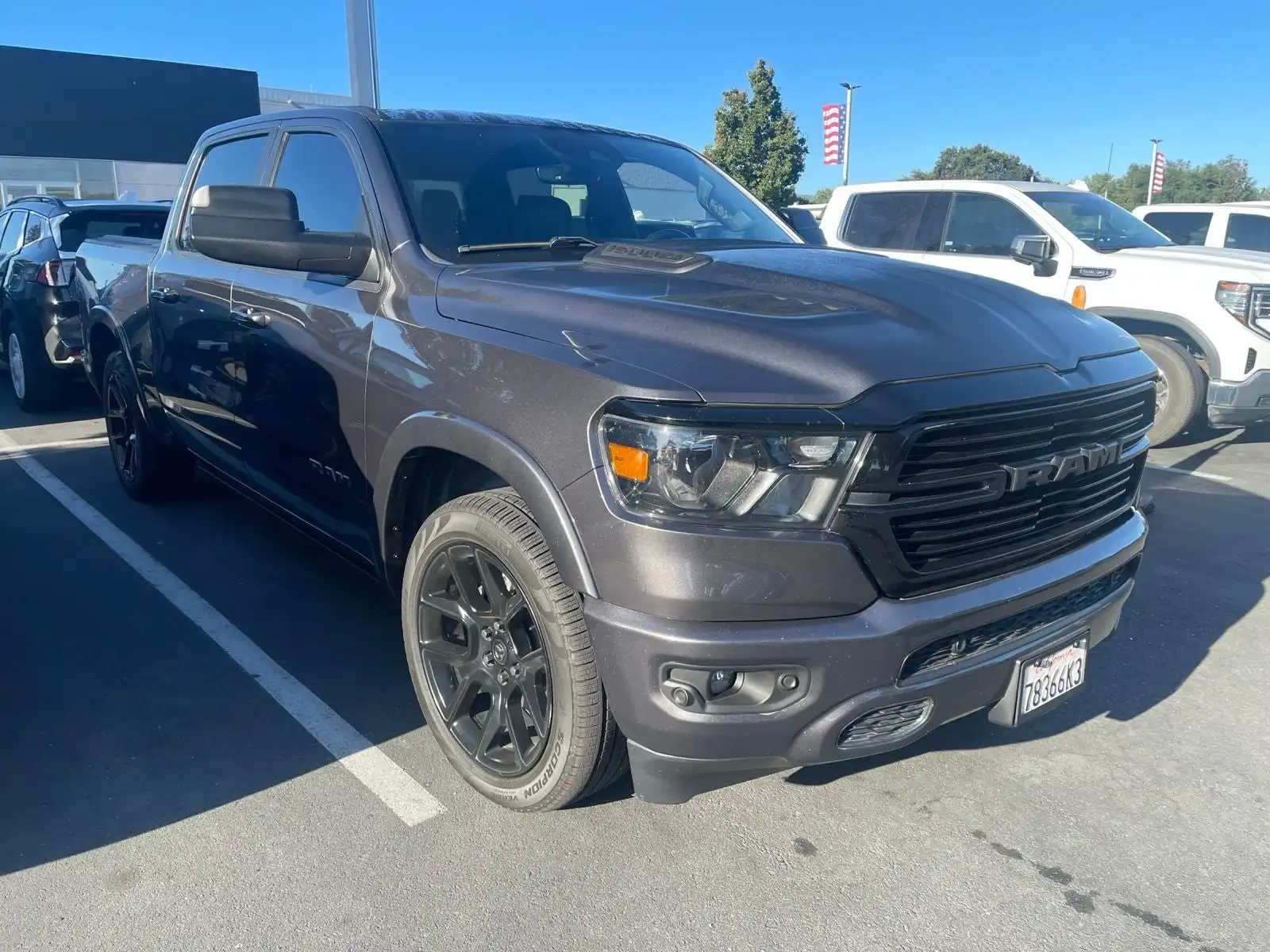 2022 RAM 1500 Laramie 4x4 Crew Cab 5'7's photo