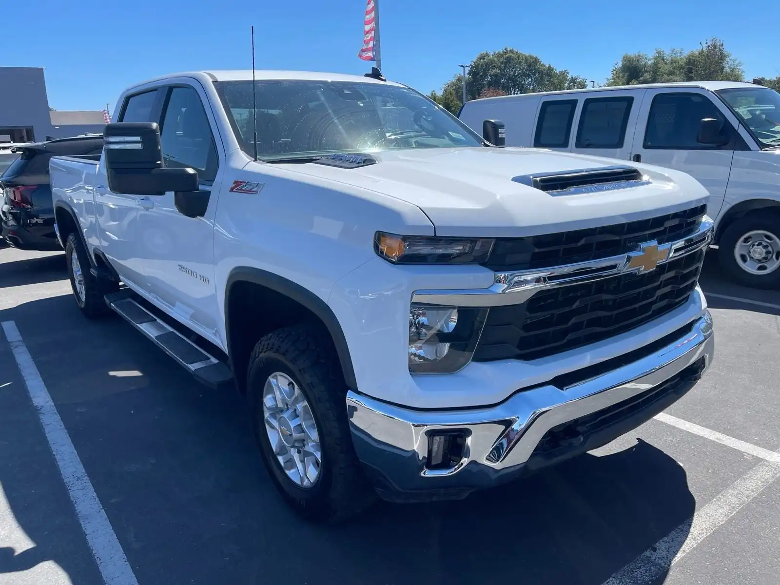 2024 Chevrolet Silverado HD's photo