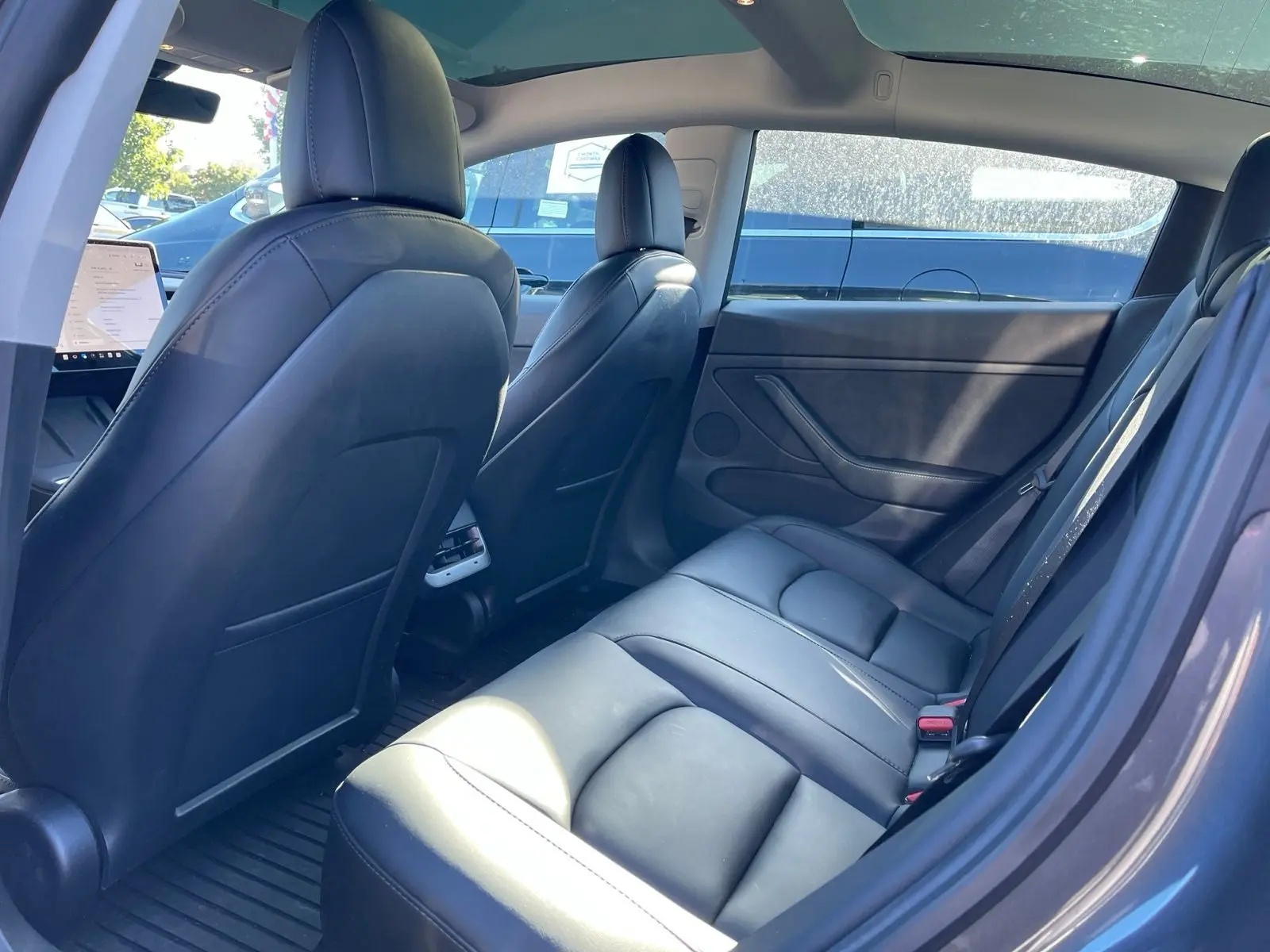 2021 Tesla Model 3 Standard Range Plus photo 4