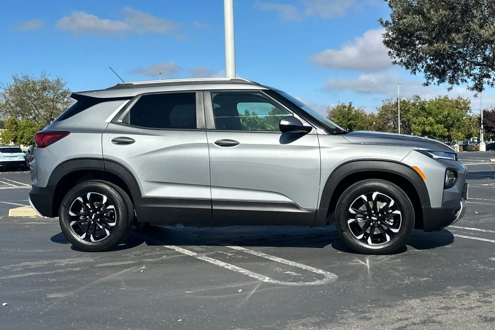 2023 Chevrolet Trailblazer LT photo 3