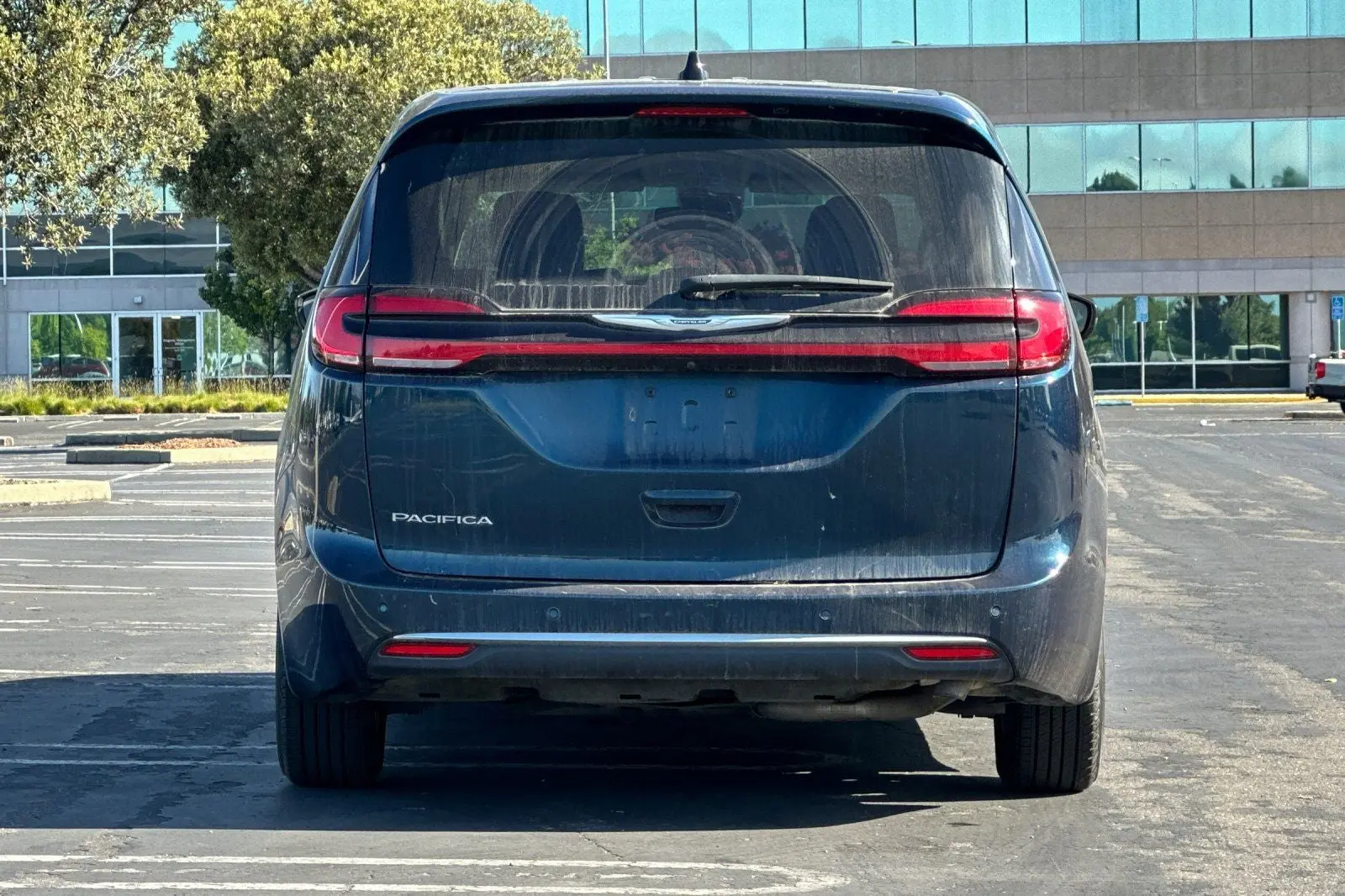 2023 Chrysler Pacifica Touring L photo 5