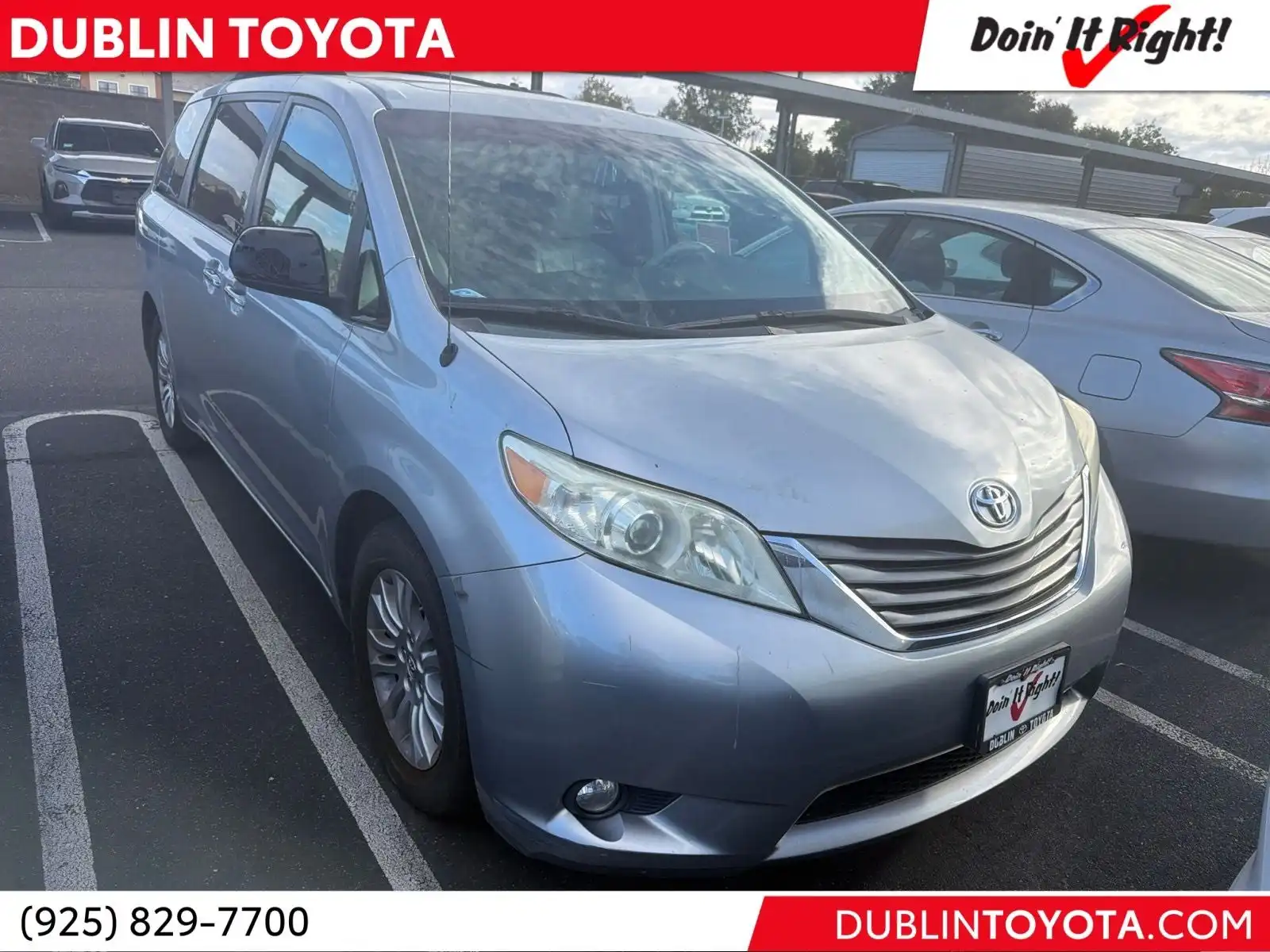 2013 Toyota Sienna XLE V6 8-Passenger's photo