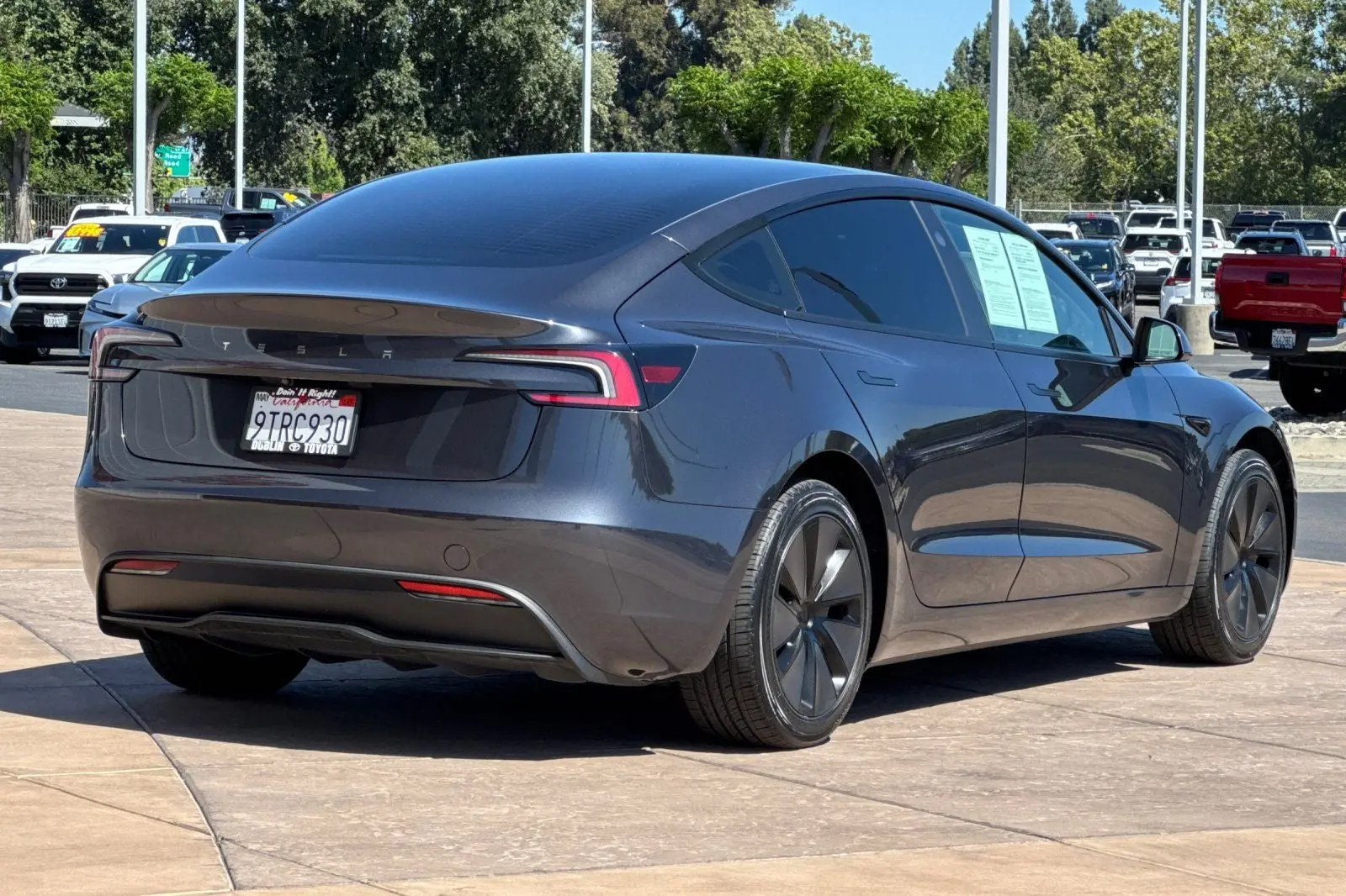 2025 Tesla Model 3 Long Range photo 4