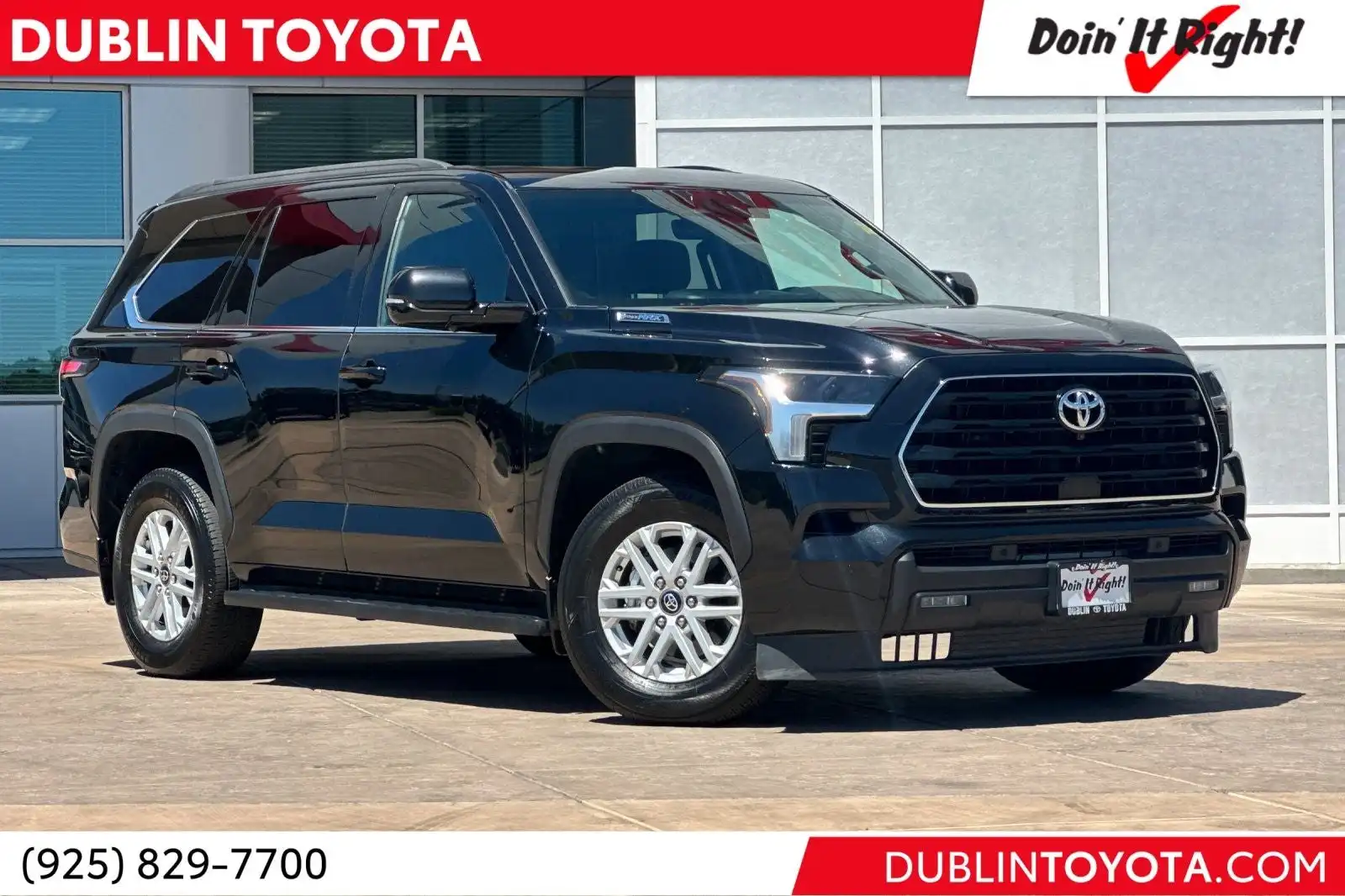 2025 Toyota Sequoia SR5 4WD i-FORCE MAX Hybrid's photo