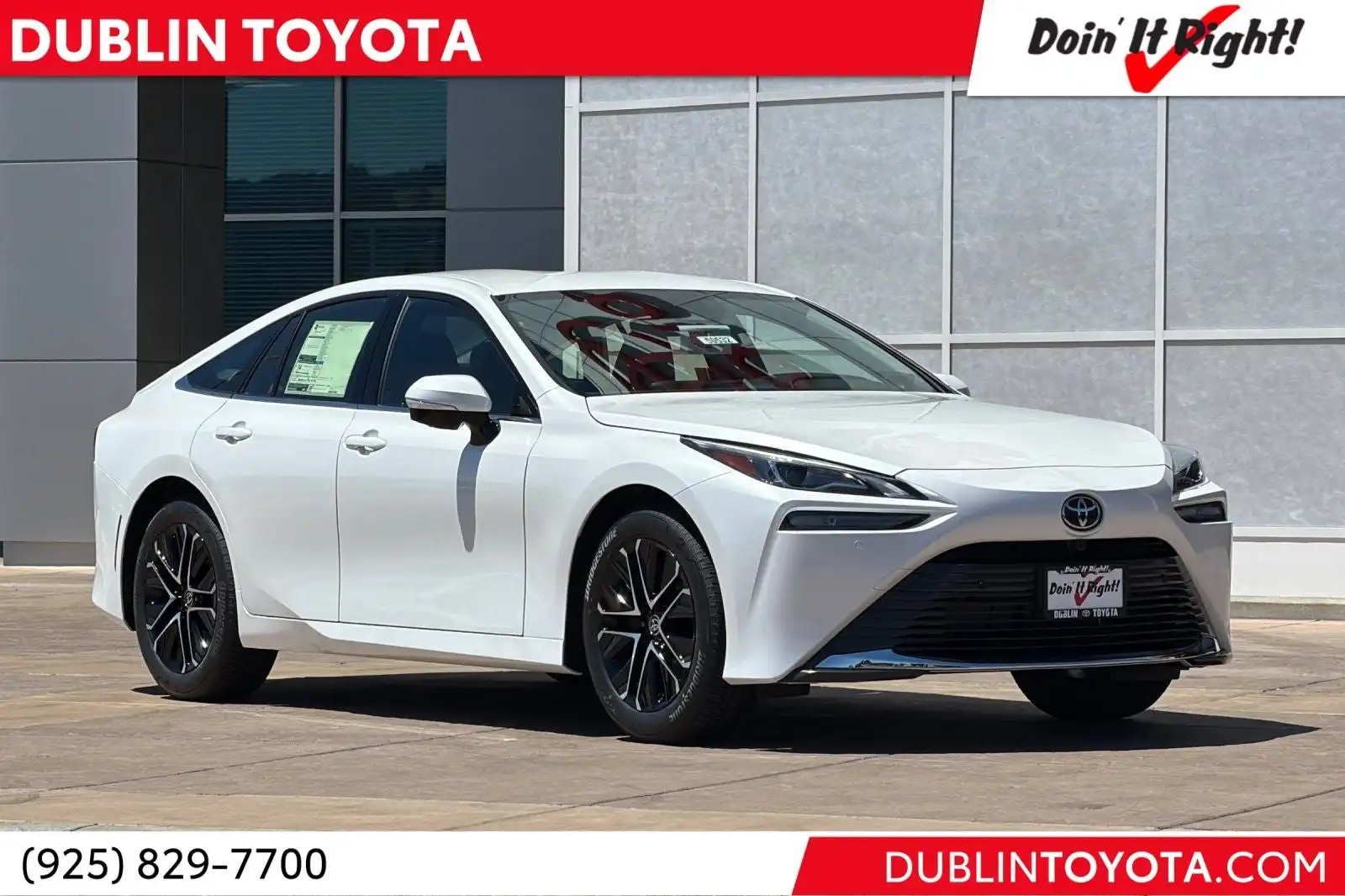 2026 Toyota Mirai XLE's photo