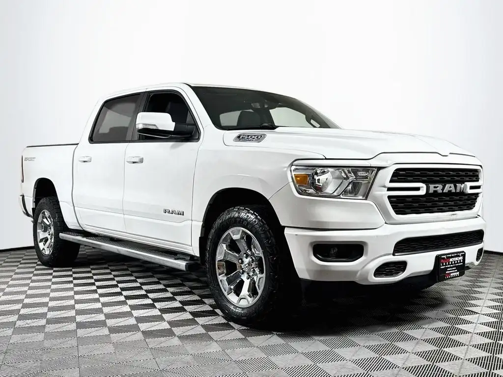 2022 RAM 1500 Big Horn/Lone Star 4x4 Crew Cab 5'7's photo