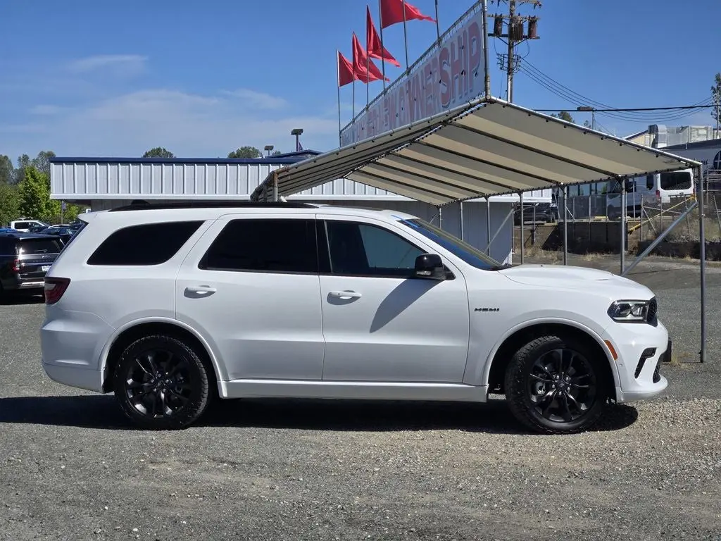 2023 Dodge Durango R/T Plus AWD photo 3