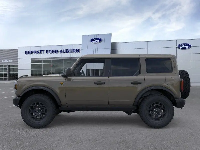 2026 Ford Bronco Badlands 4x4 photo 3