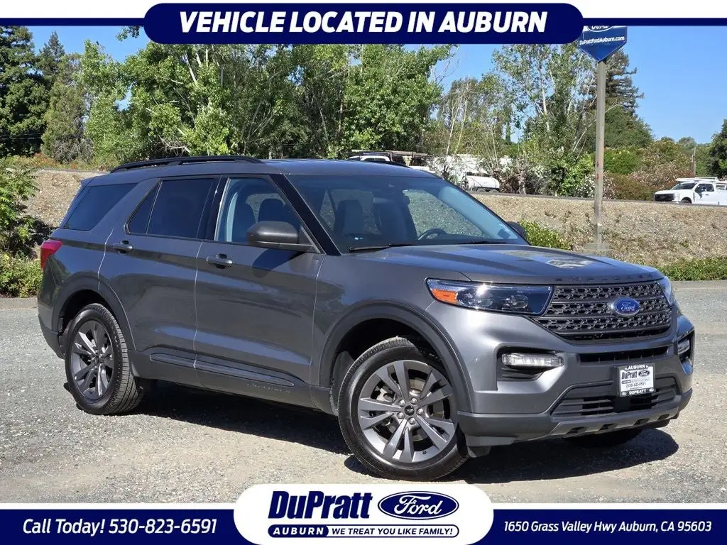 2021 Ford Explorer XLT 4WD photo 1