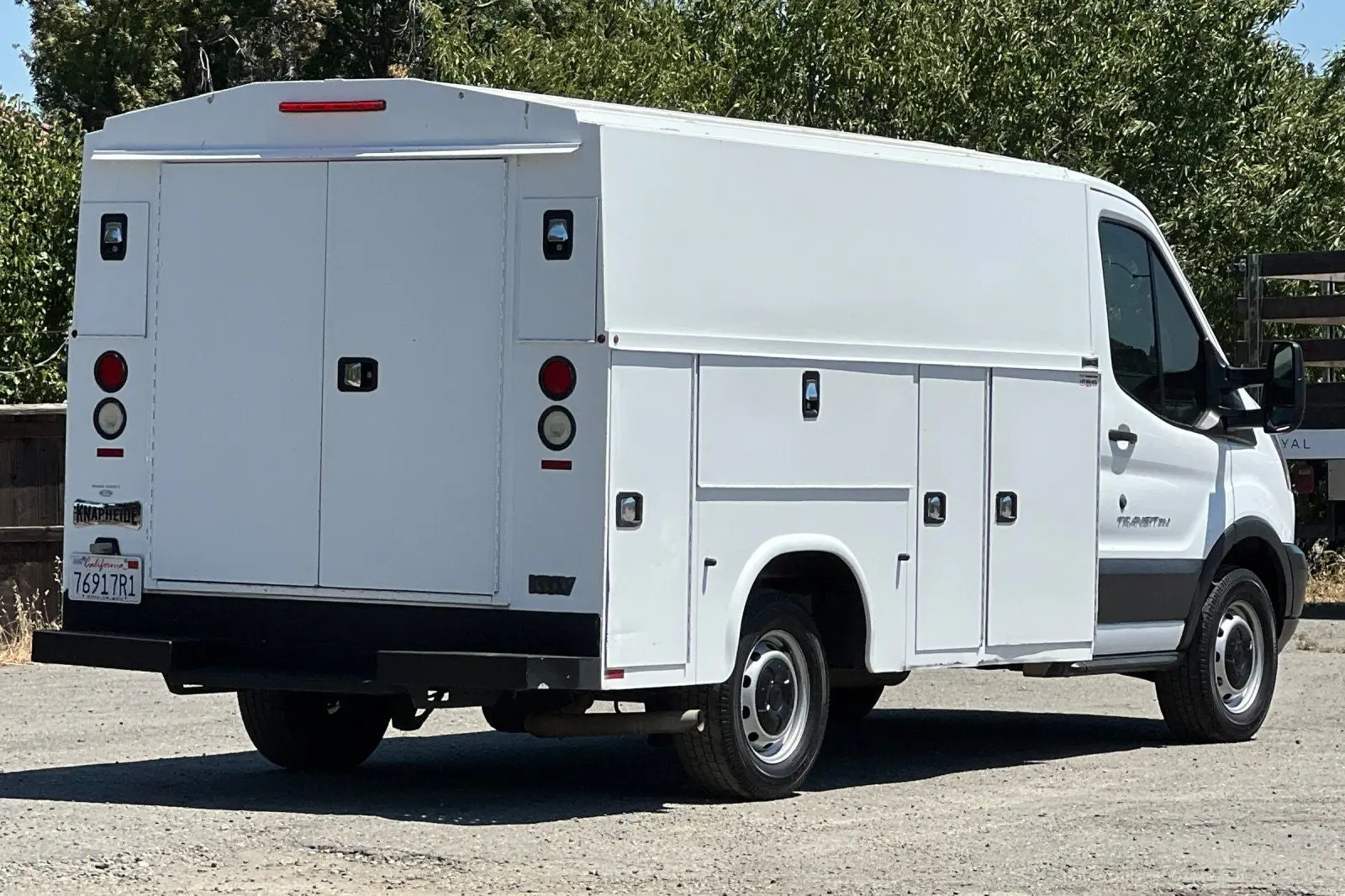 2017 Ford Transit T350 Cutaway SRW 138 WB photo 4