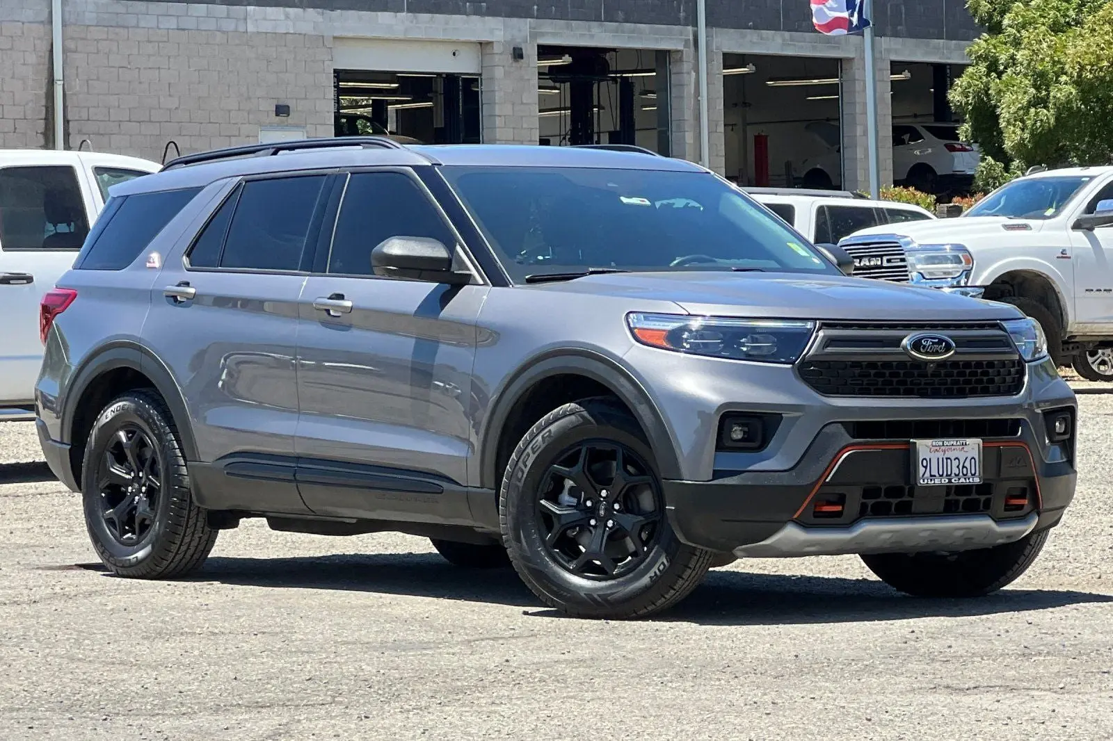 Vehicle Image 2