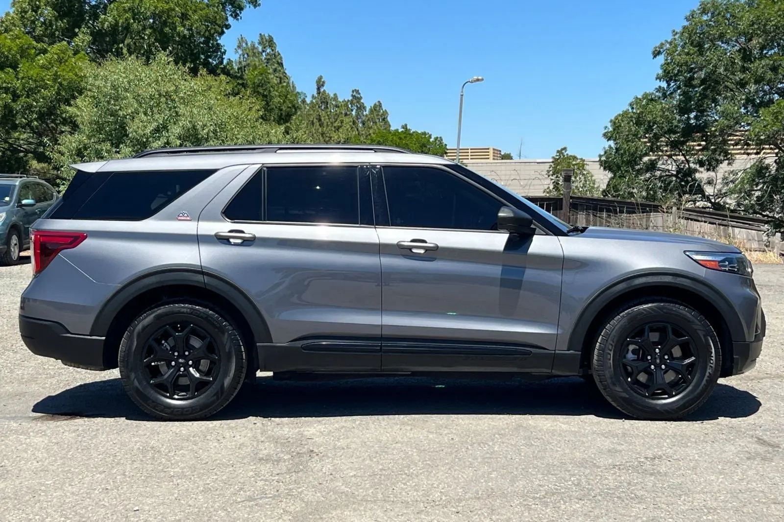 2022 Ford Explorer TIMBERLINE 4WD photo 3
