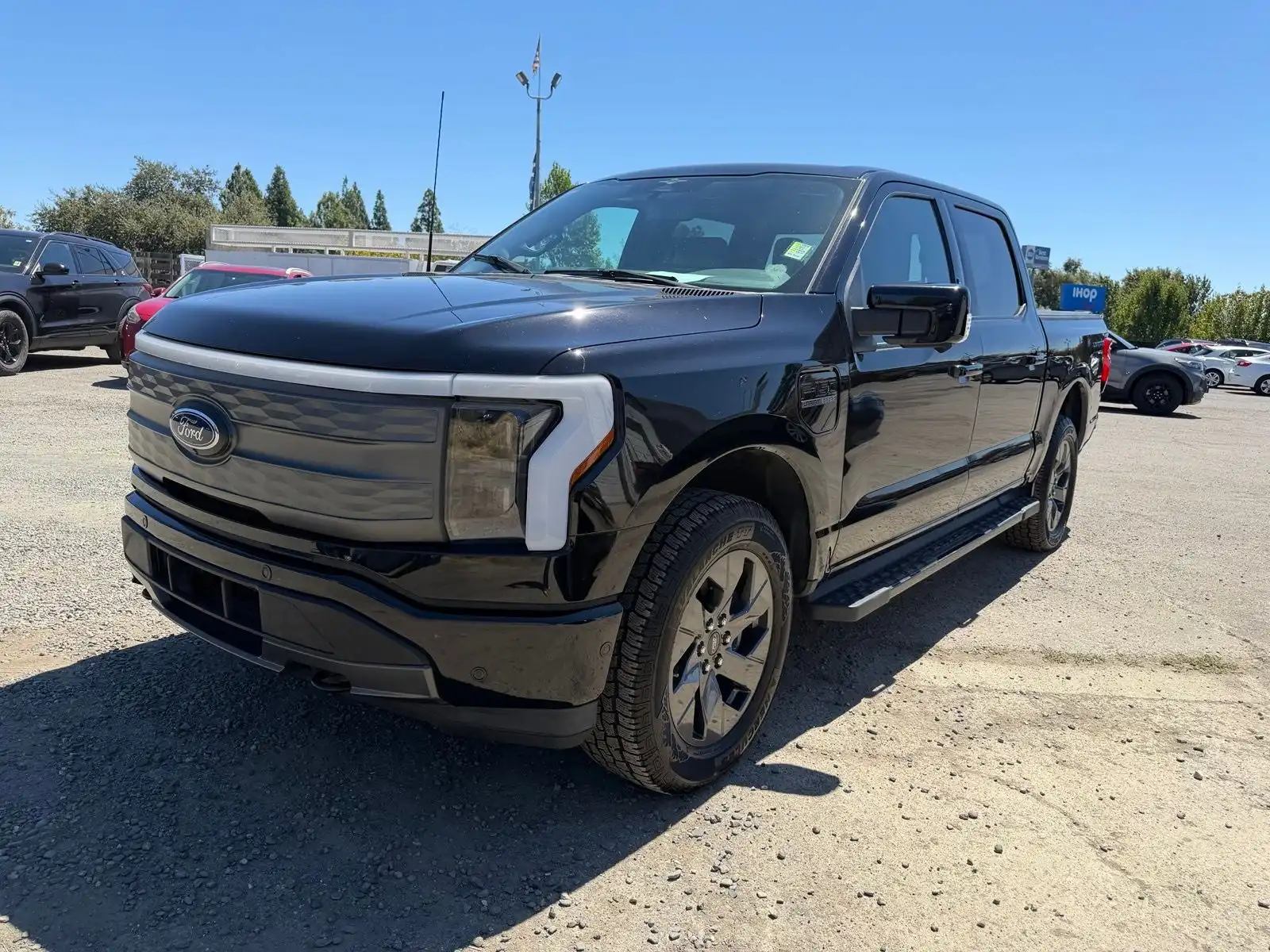 2023 Ford F-150 Lariat 4x4 SuperCrew 5-1/2 Box's photo