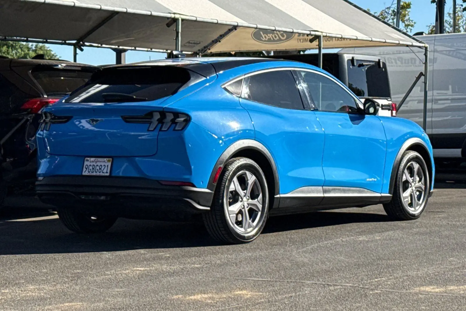 2023 Ford Mustang-Mach-e Select photo 4