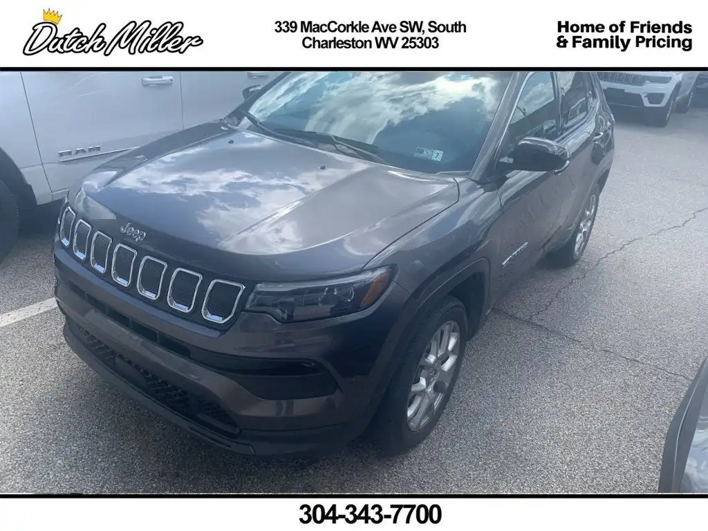 2022 Jeep Compass Latitude Lux 4WD's photo