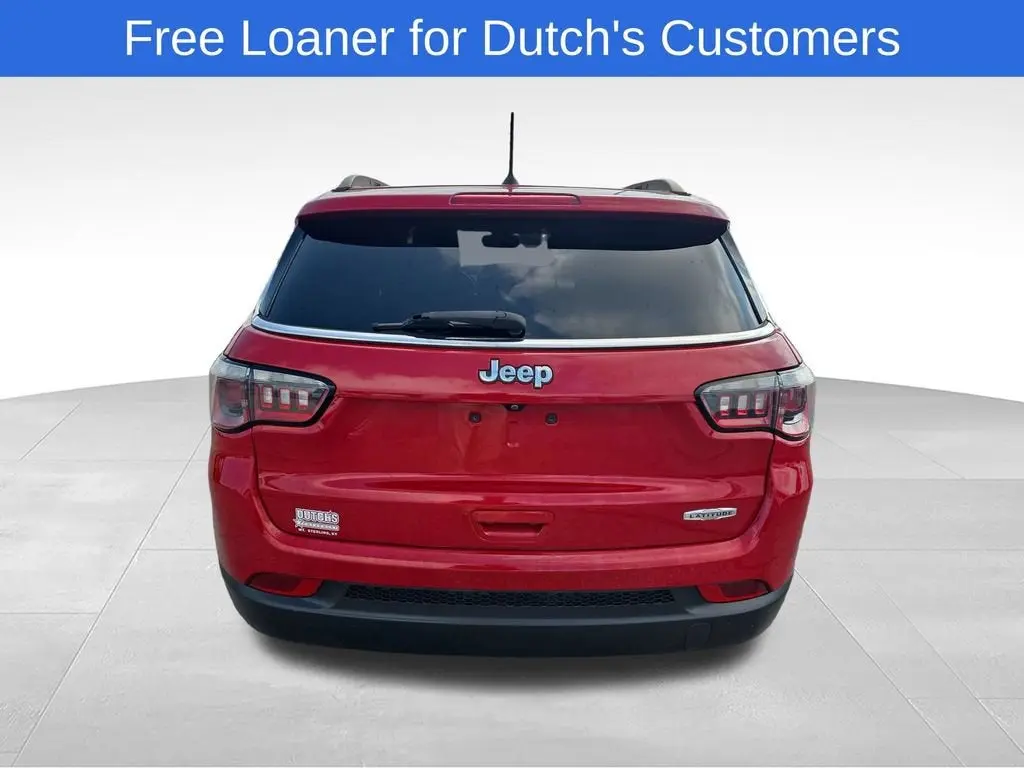 2017 Jeep Compass Latitude photo 4