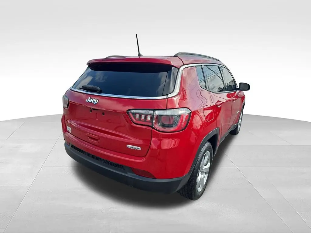 2017 Jeep Compass Latitude photo 5