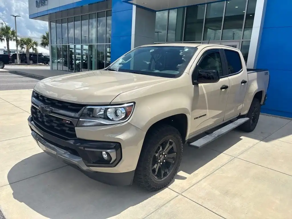 2022 Chevrolet Colorado 4WD Z71 Crew Cab Short Box's photo