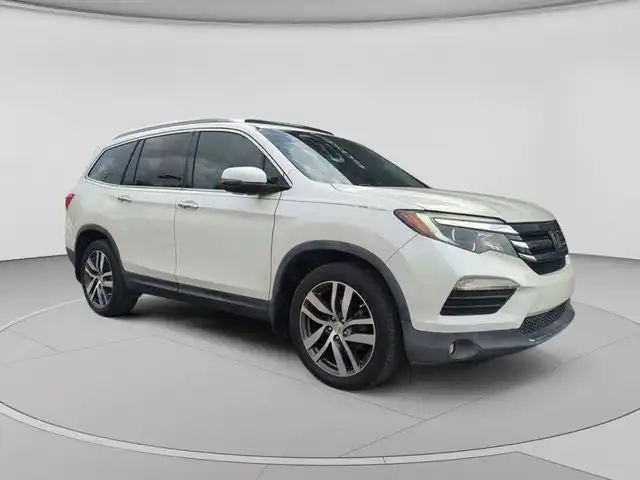 2017 Honda Pilot 4WD Elite's photo
