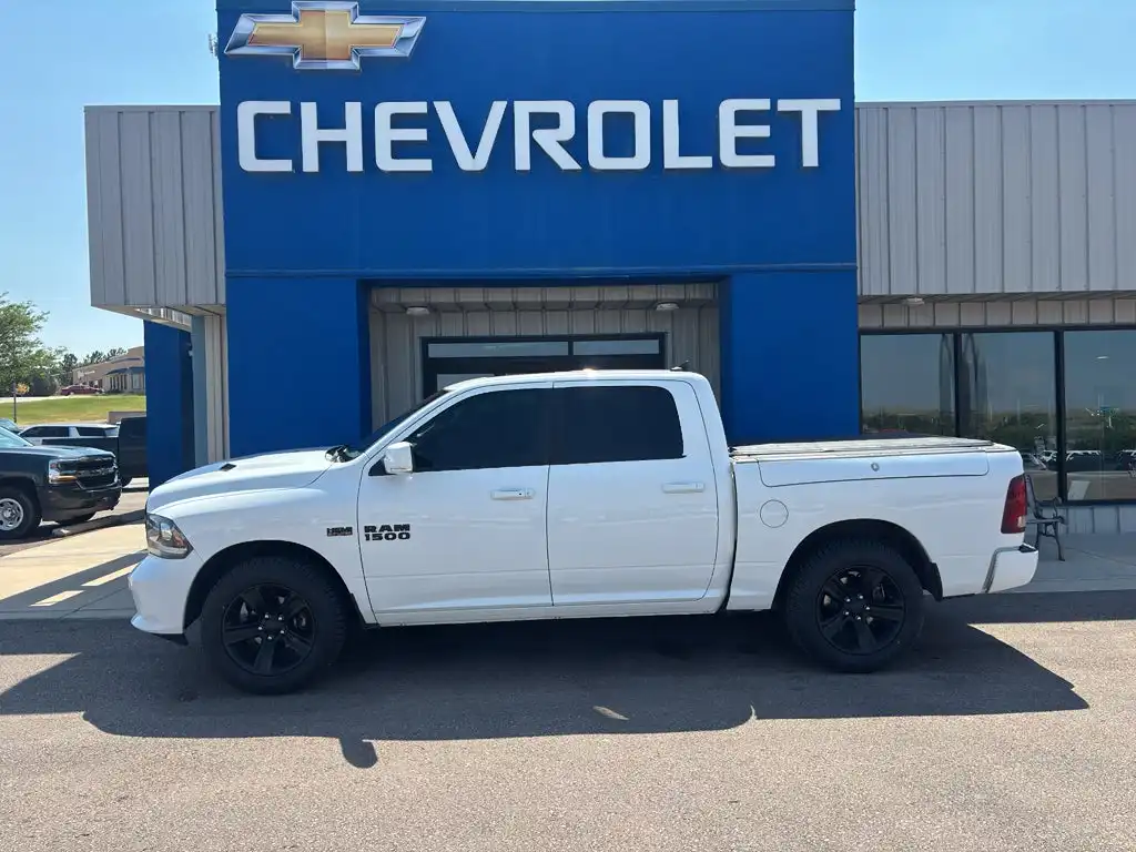 2018 RAM 1500 Night 4x4 Crew Cab 5'7's photo