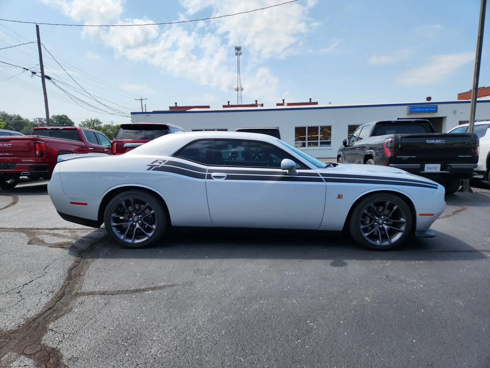 2023 Dodge Challenger R/T Scat Pack photo 3