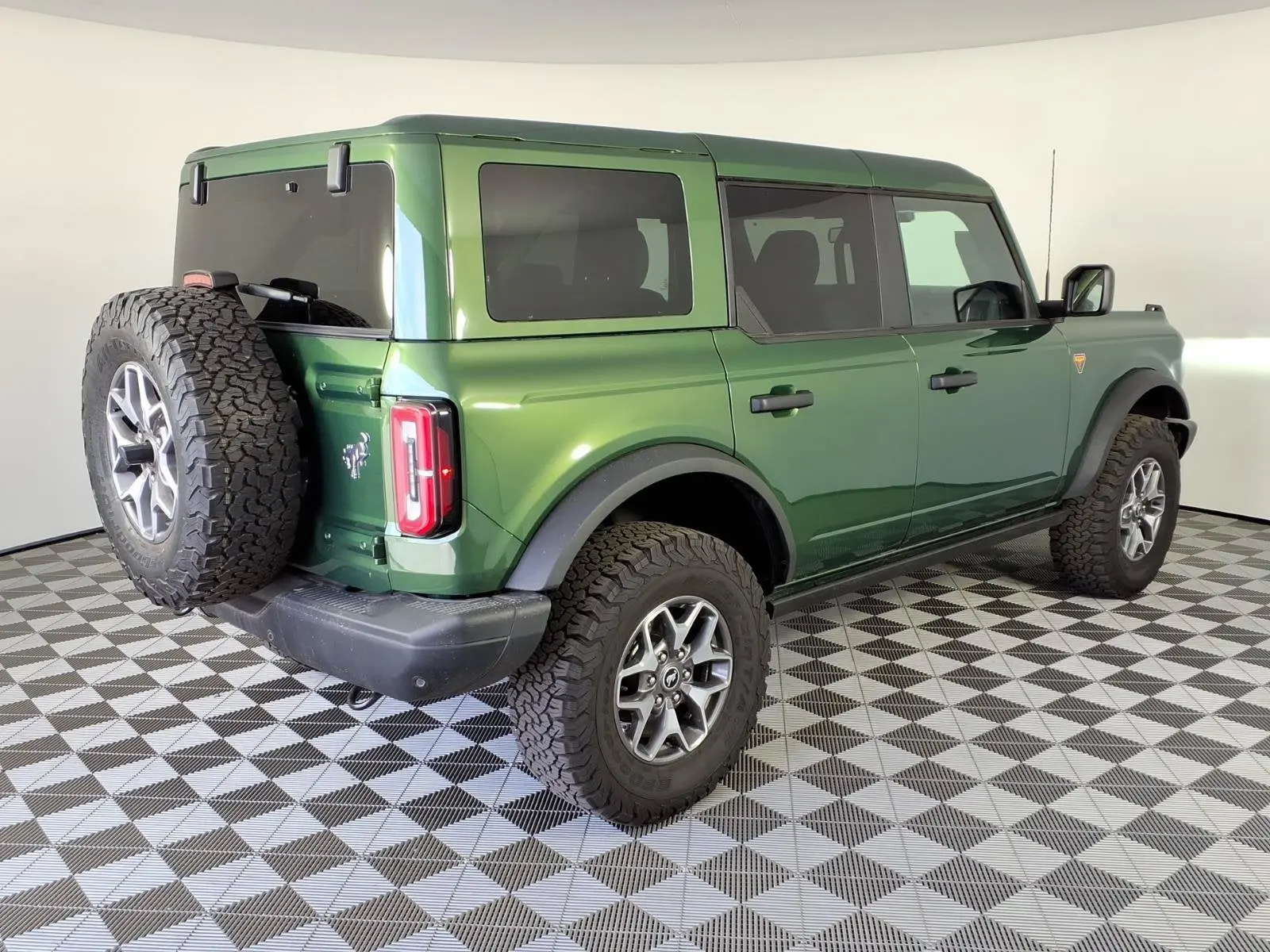 2025 Ford Bronco undefined photo 4
