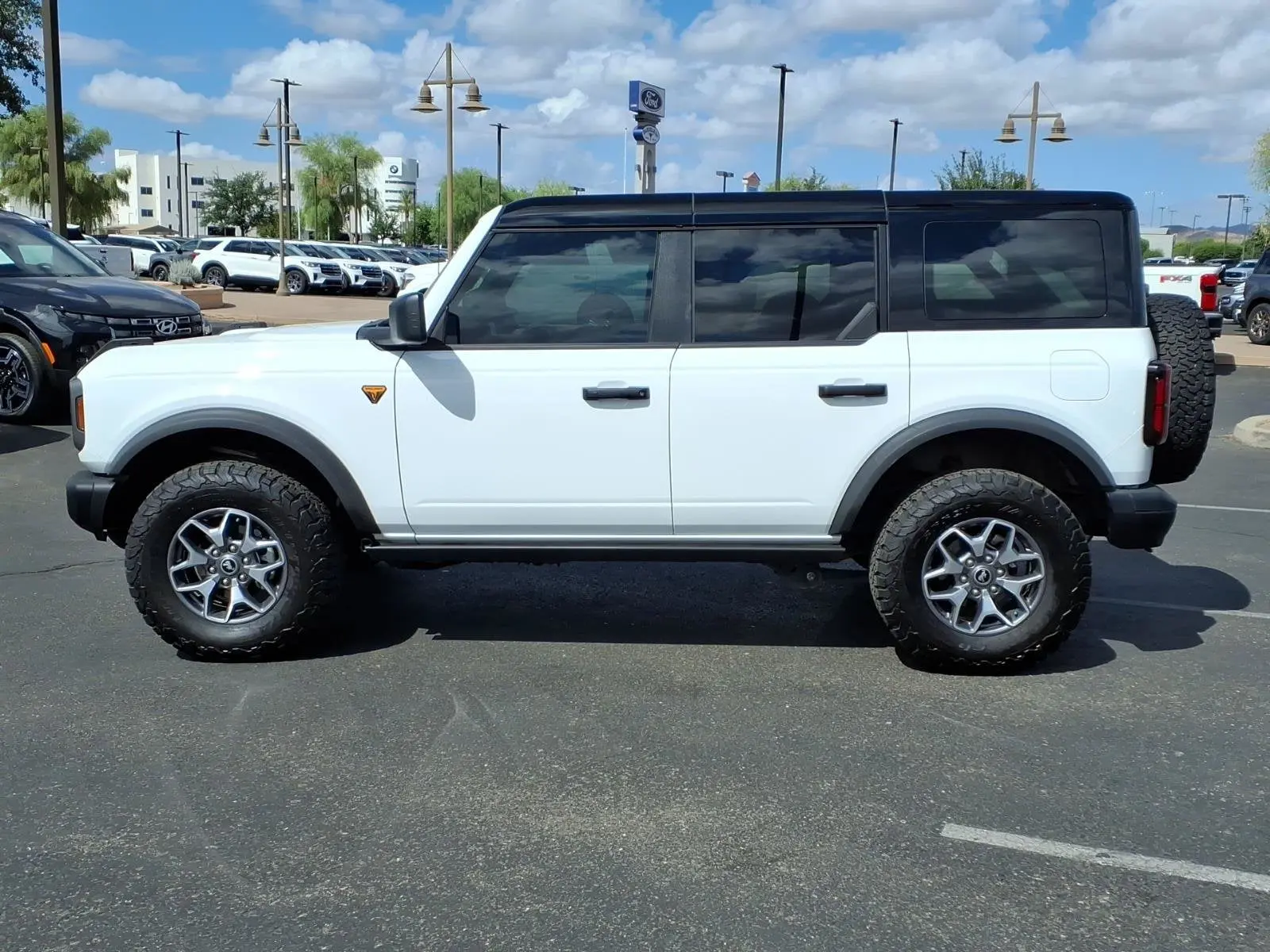 2025 Ford Bronco Badlands 4x4 photo 3