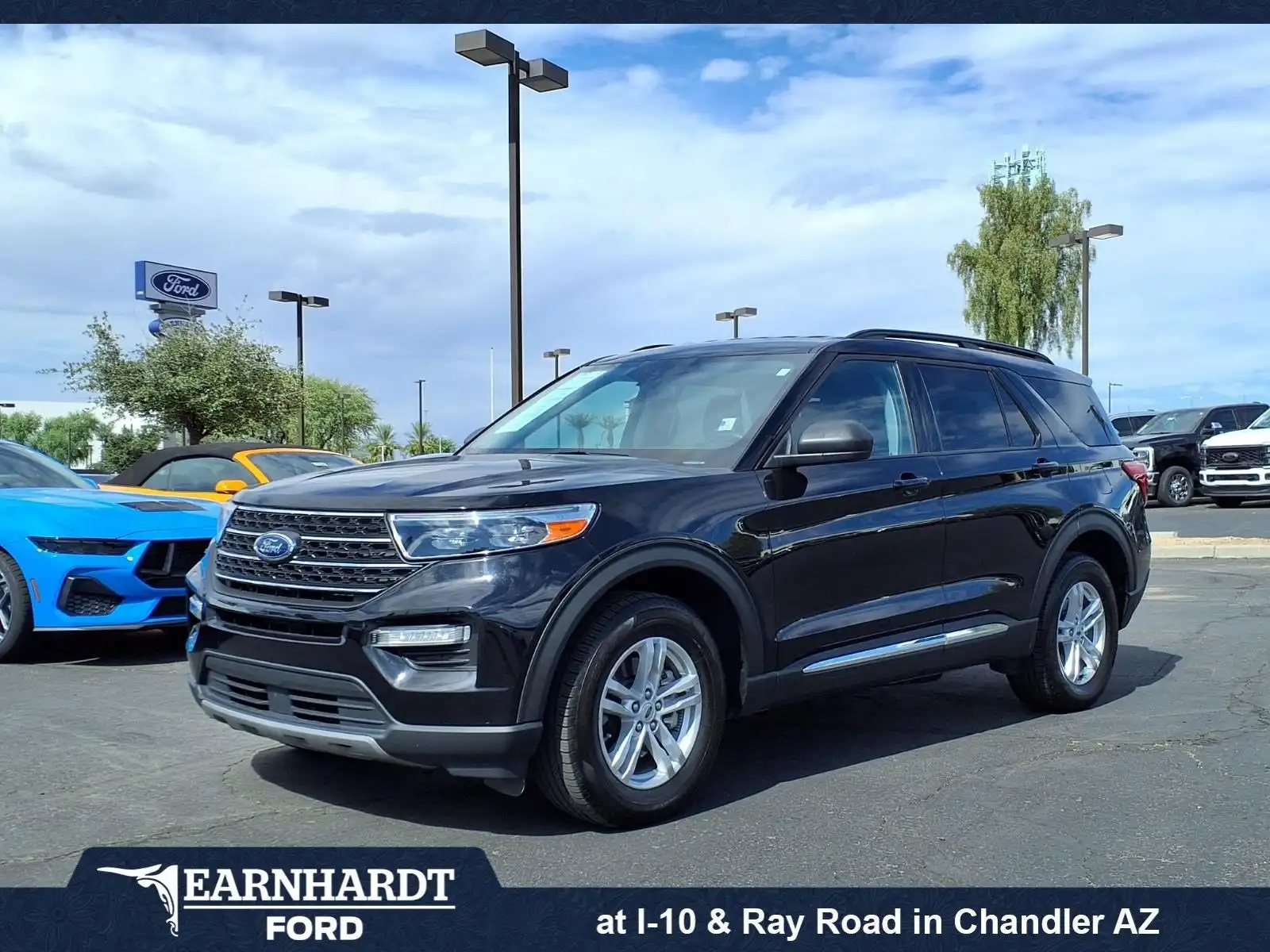 2024 Ford Explorer XLT 4WD's photo