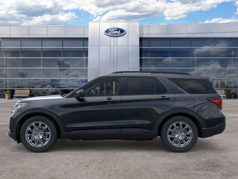 2026 Ford Explorer Active 4WD photo 3
