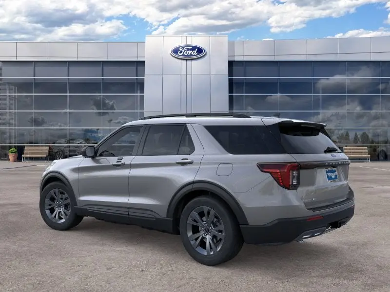 2026 Ford Explorer Active 4WD photo 4