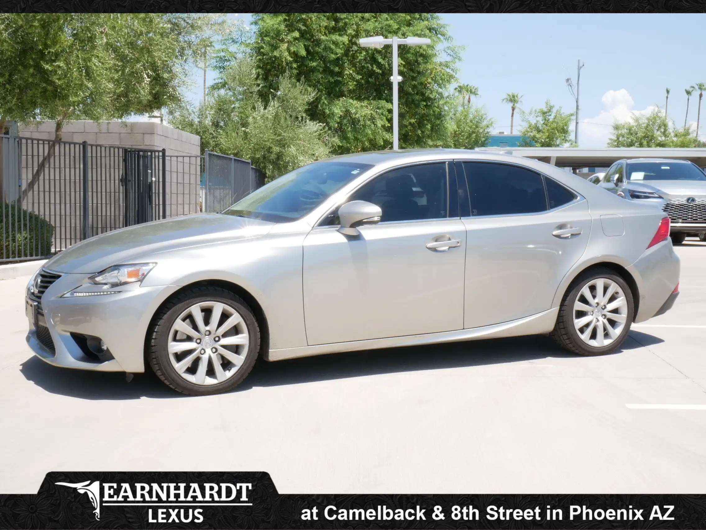 2016 Lexus IS 350 200t's photo