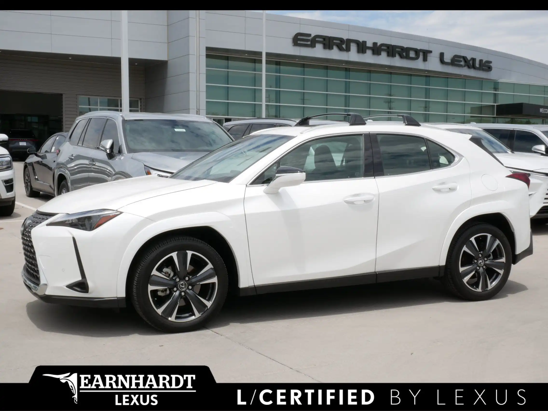 2025 Lexus UX 300h 300h Premium's photo
