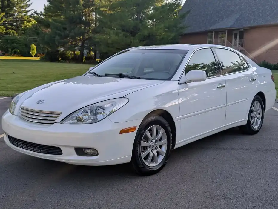 2002 Lexus ES 350 300's photo