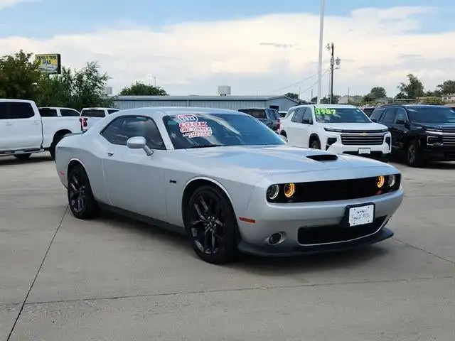2023 Dodge Challenger R/T's photo