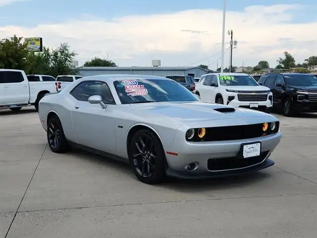 2023 Dodge Challenger R/T's photo