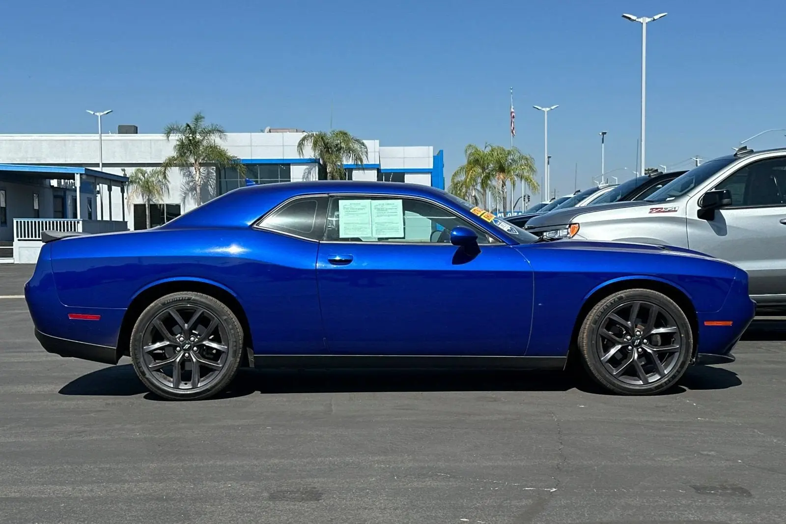 2019 Dodge Challenger SXT Auto photo 3