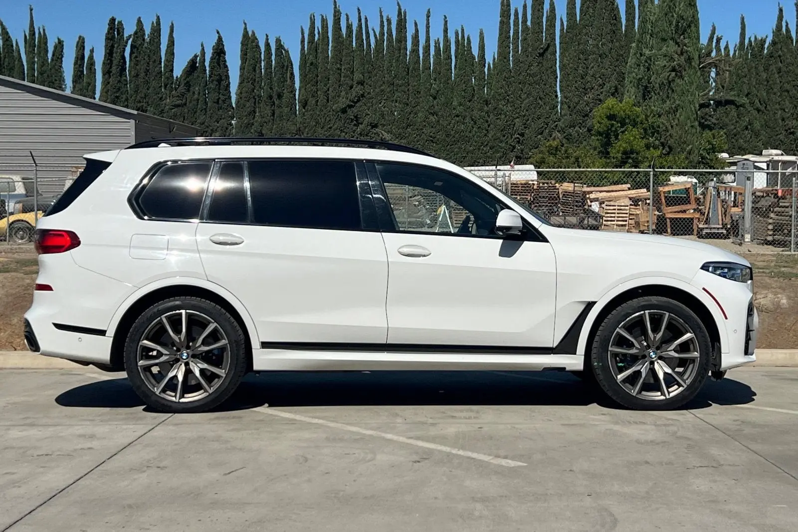 2020 BMW X7 M50i photo 3
