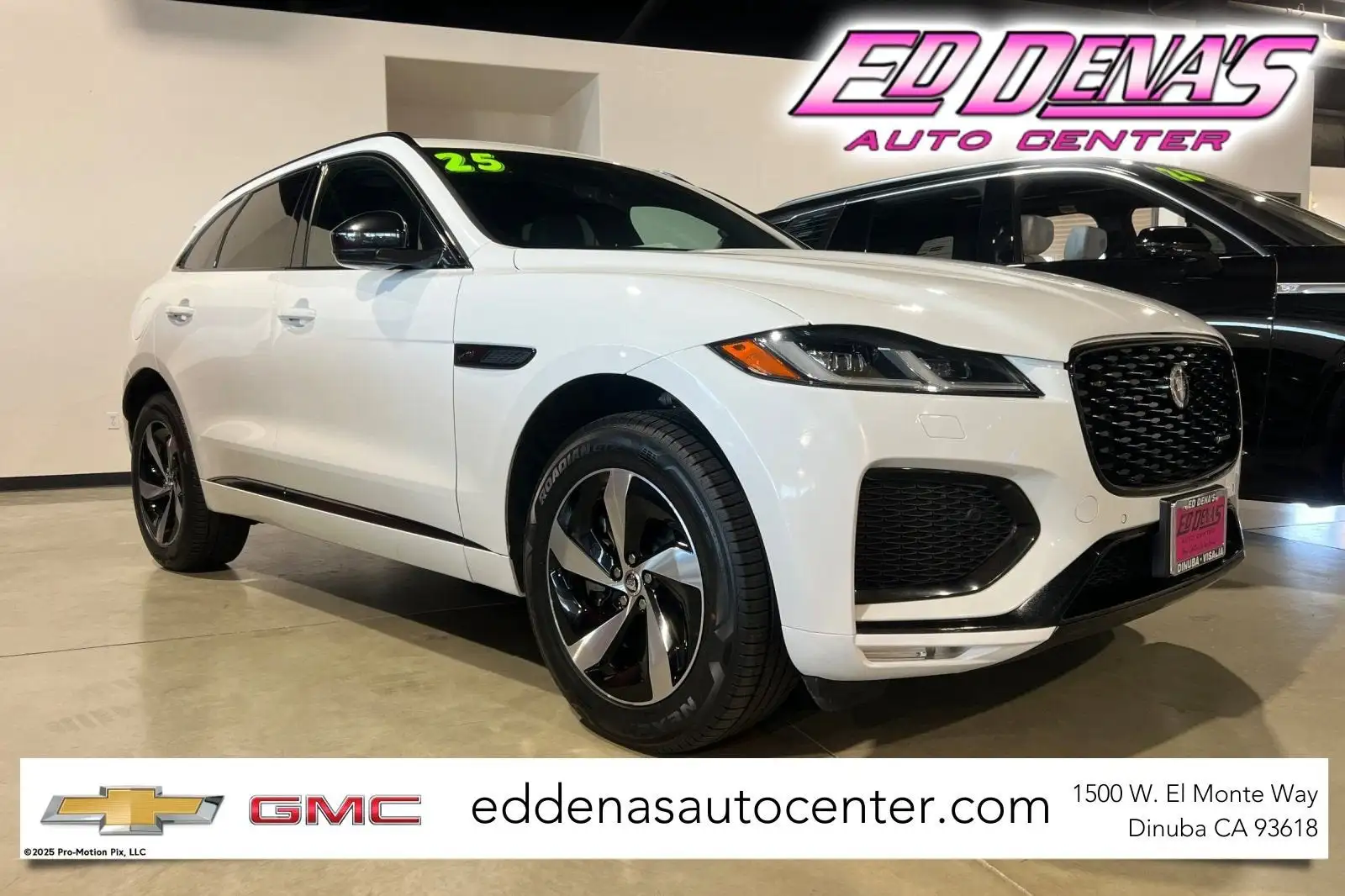 2025 Jaguar F-PACE P250 R-Dynamic S's photo