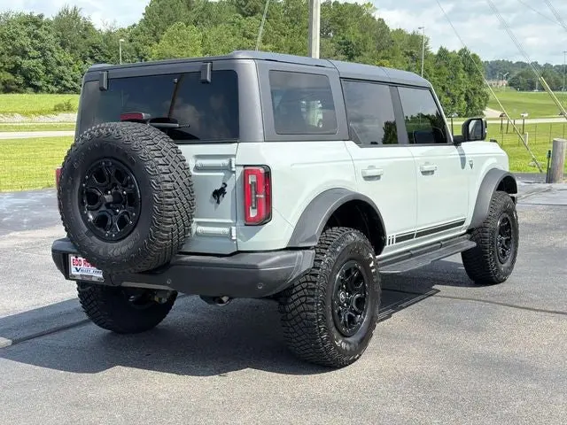 2021 Ford Bronco First Edition Advanced 4x4 photo 3