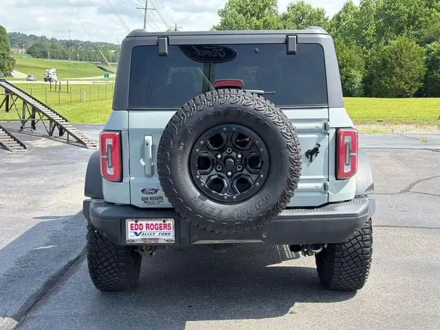 2021 Ford Bronco First Edition Advanced 4x4 photo 4