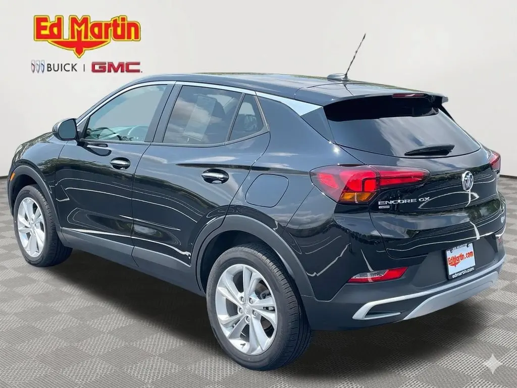 2023 Buick Encore GX Preferred AWD photo 3