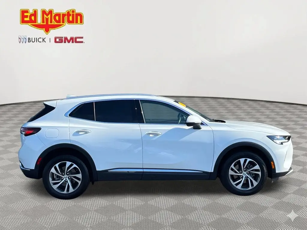 2023 Buick Envision Essence AWD photo 3