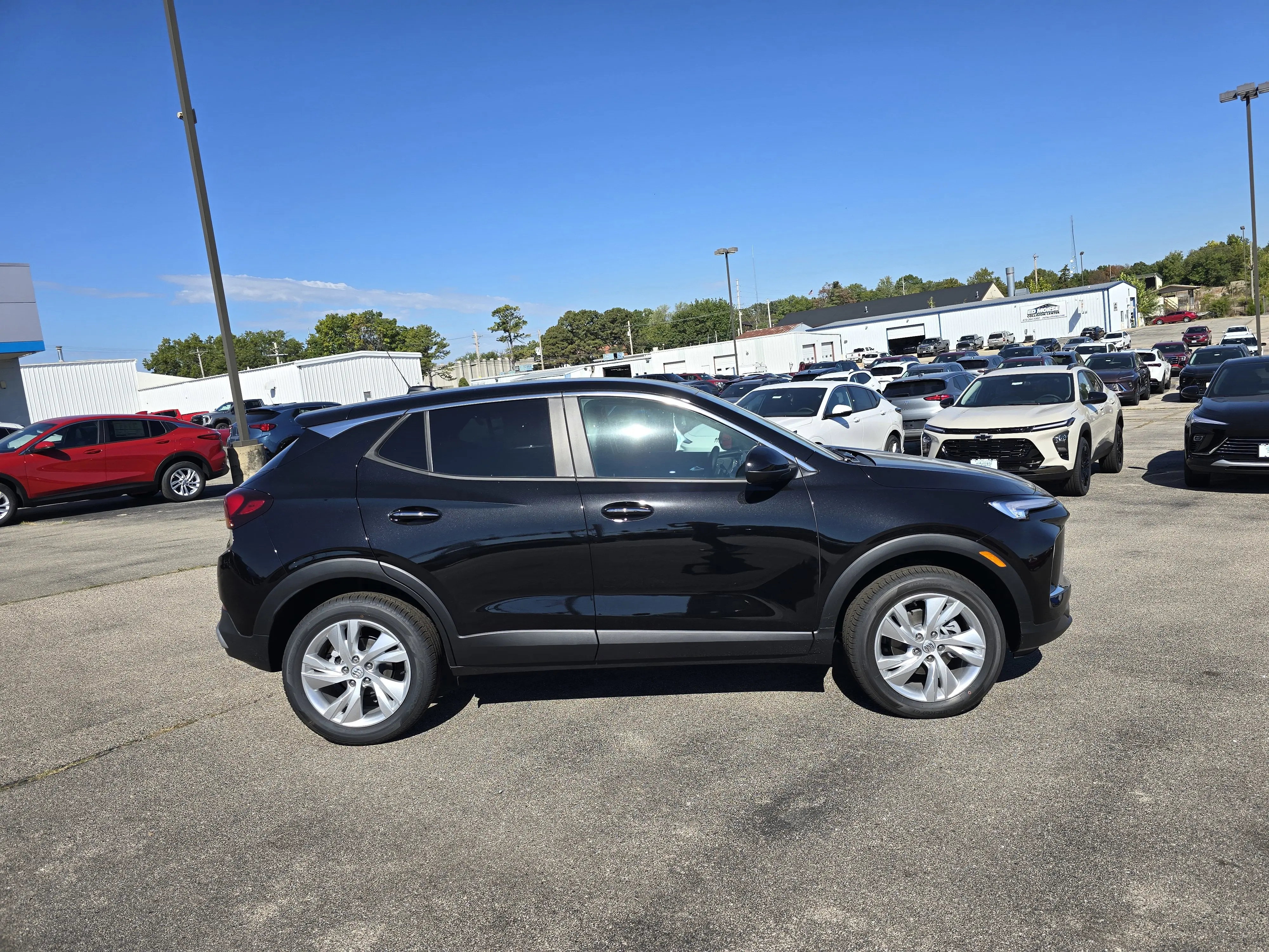 2026 Buick Encore GX Preferred AWD photo 3