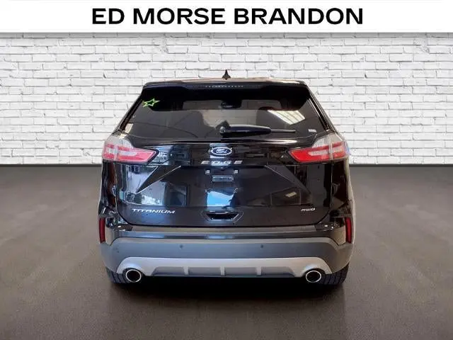 2023 Ford Edge Titanium AWD photo 4