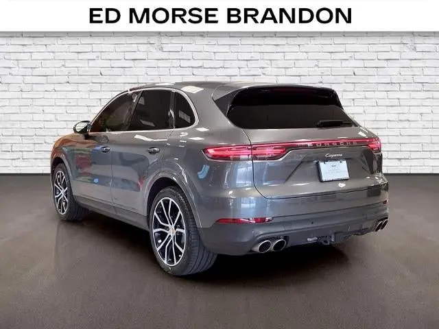 2019 Porsche Cayenne S photo 3