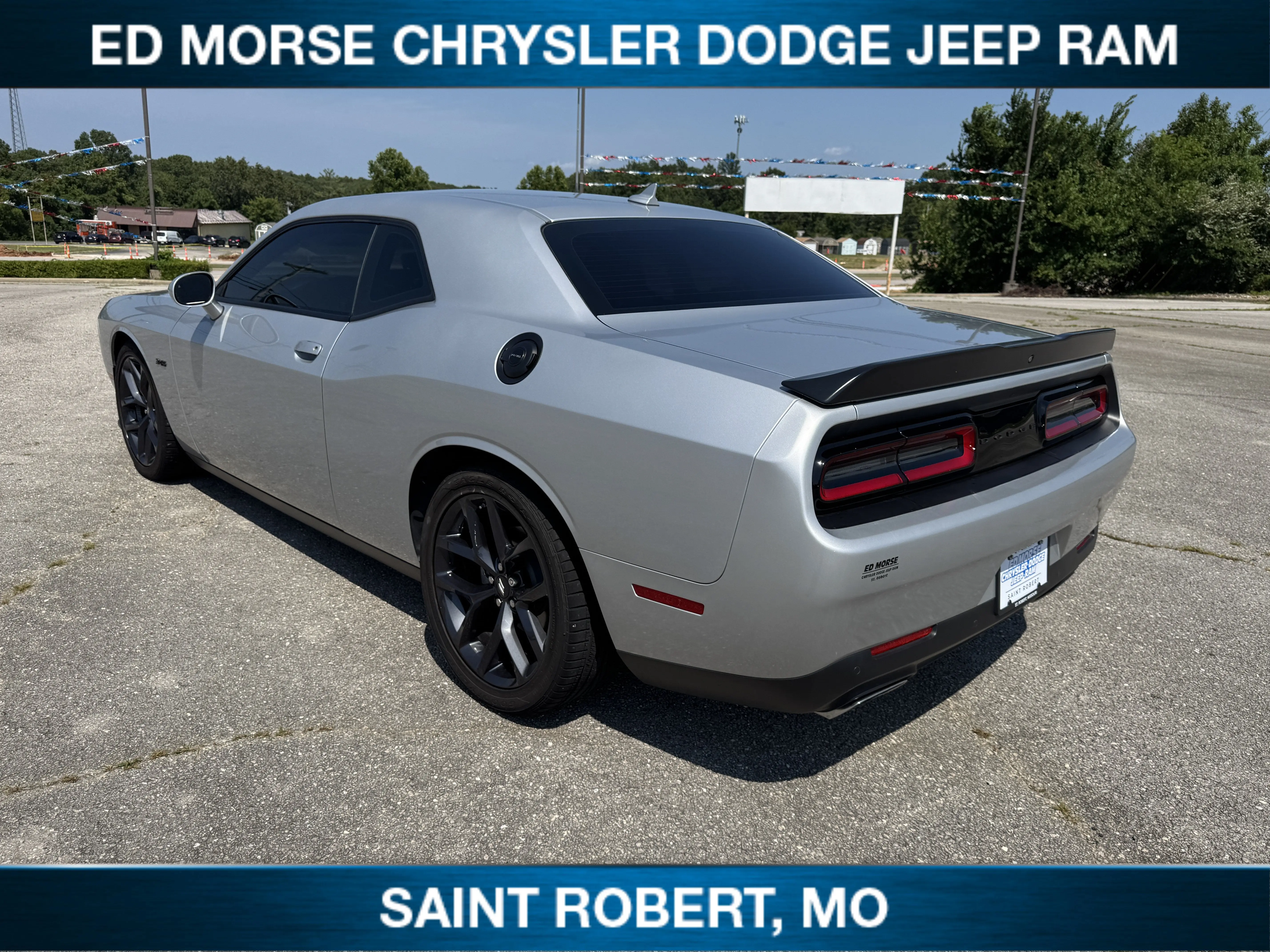 2023 Dodge Challenger R/T photo 5