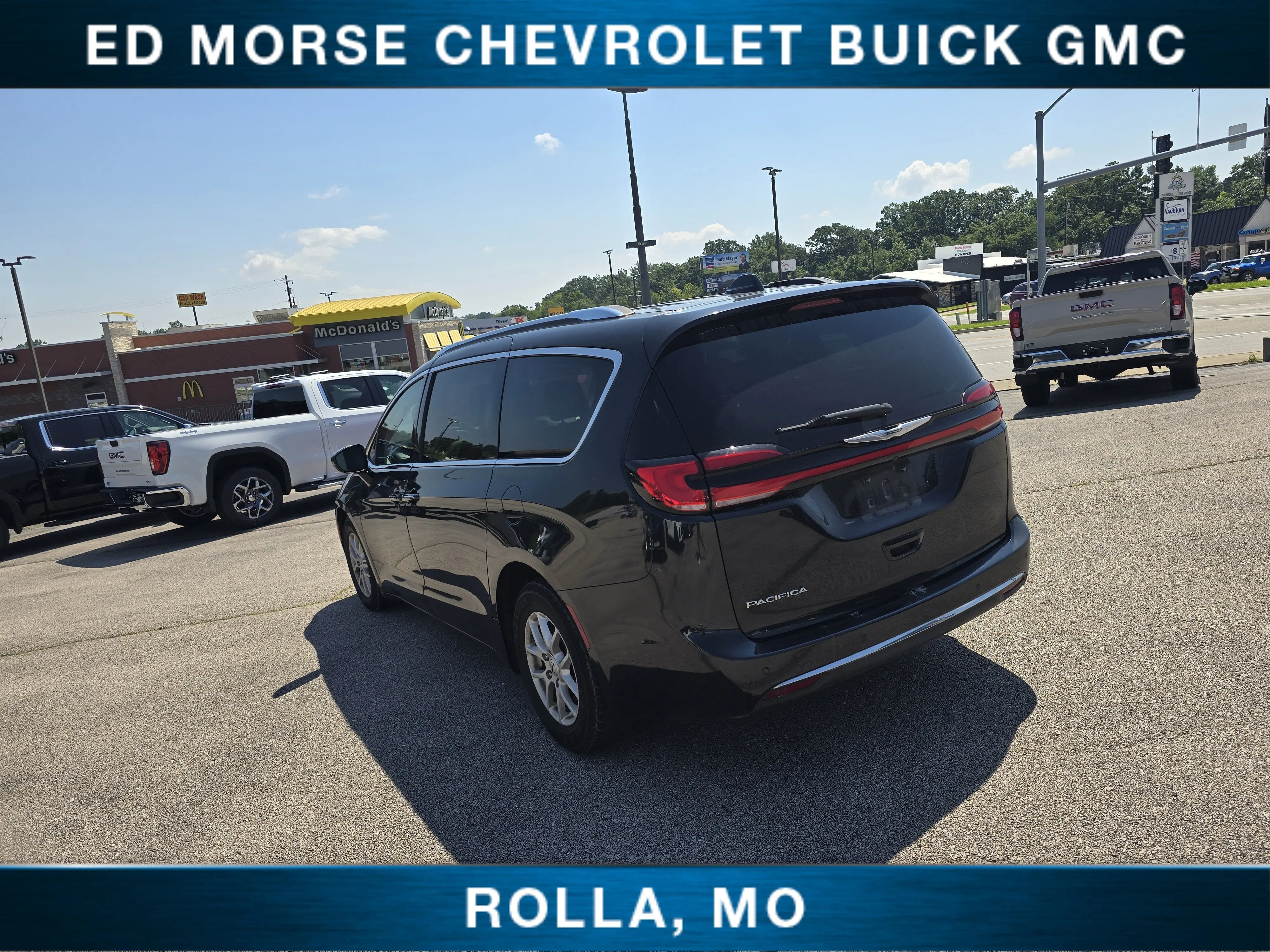 2021 Chrysler Pacifica Touring L photo 5