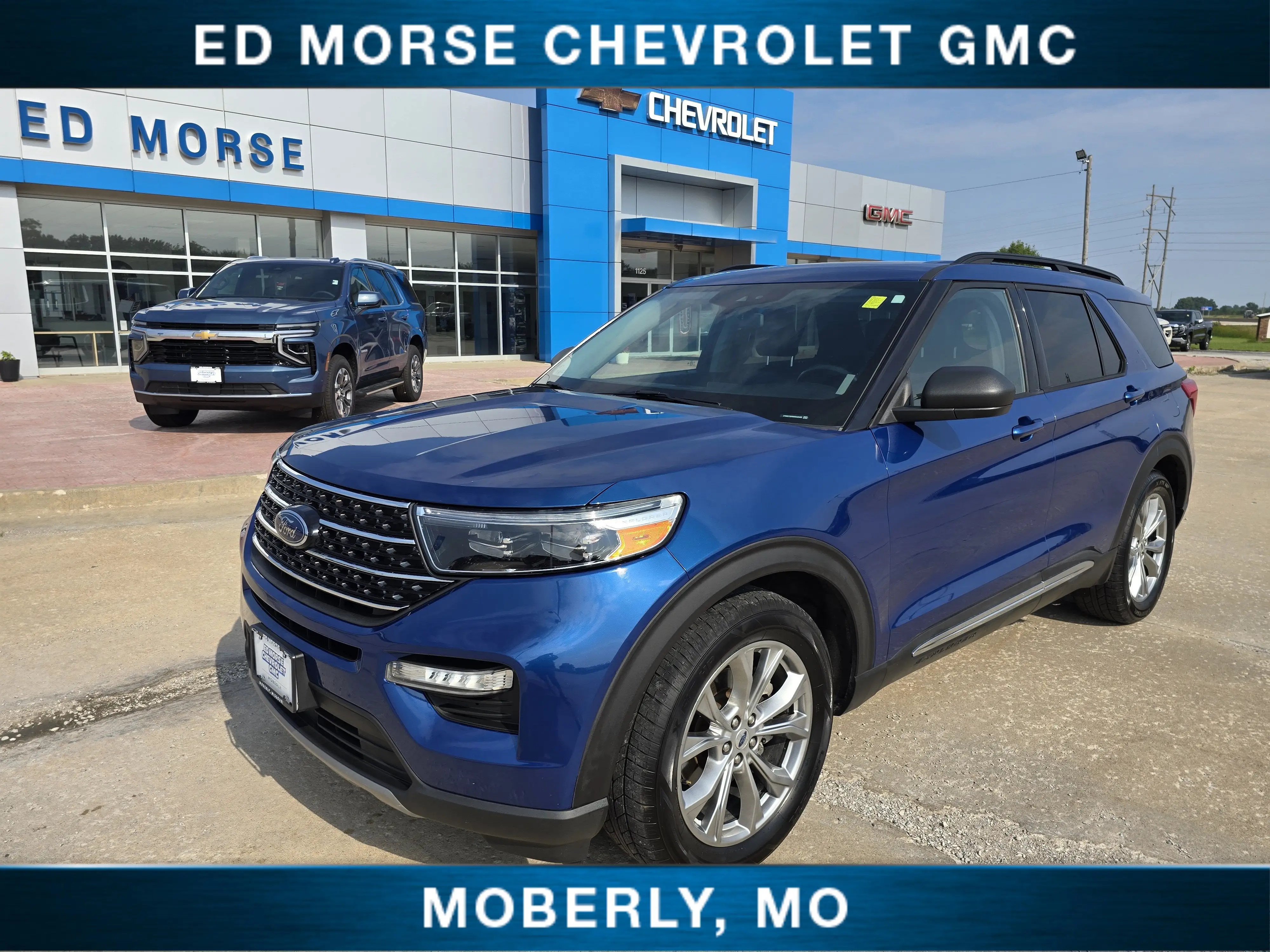 2021 Ford Explorer XLT RWD photo 1