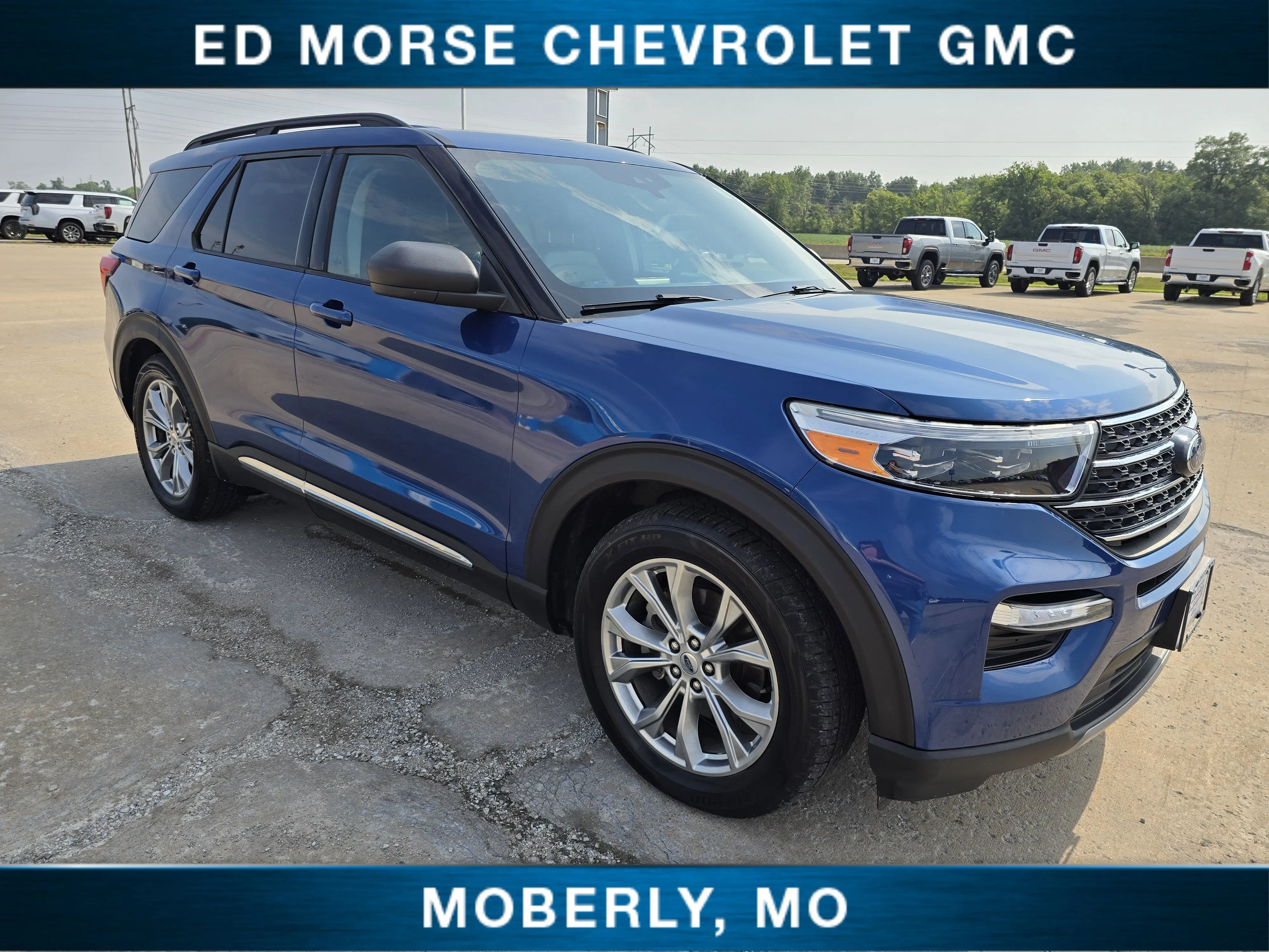 2021 Ford Explorer XLT RWD photo 3