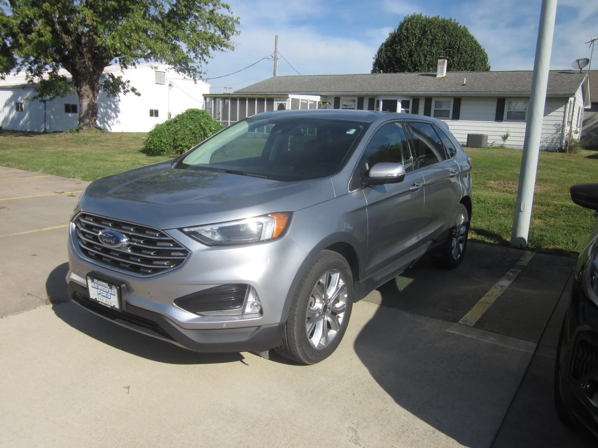 2024 Ford Edge Titanium AWD photo 3